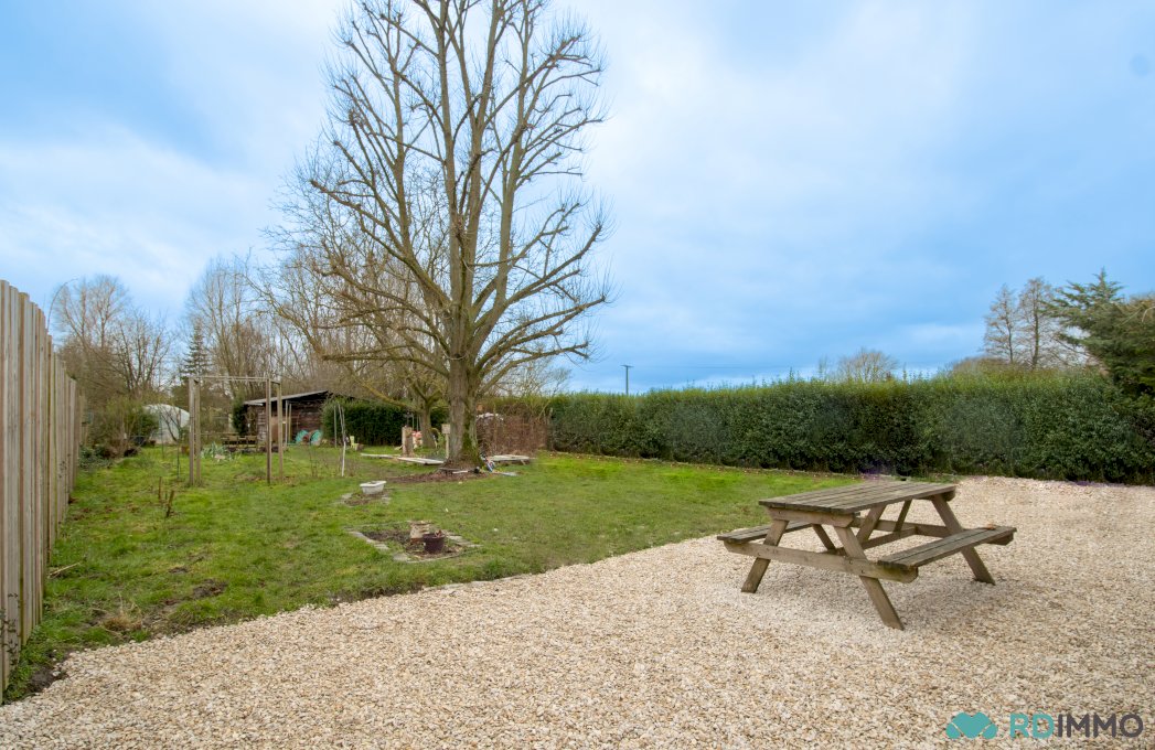 Maison familiale à Linselles: 5 chambres, 1 bureau, parkings et jardin sud-ouest!