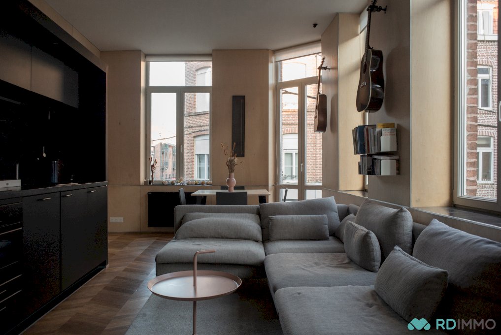 Lille Saint Maurice bel appartement Type 2 rénové par architecte