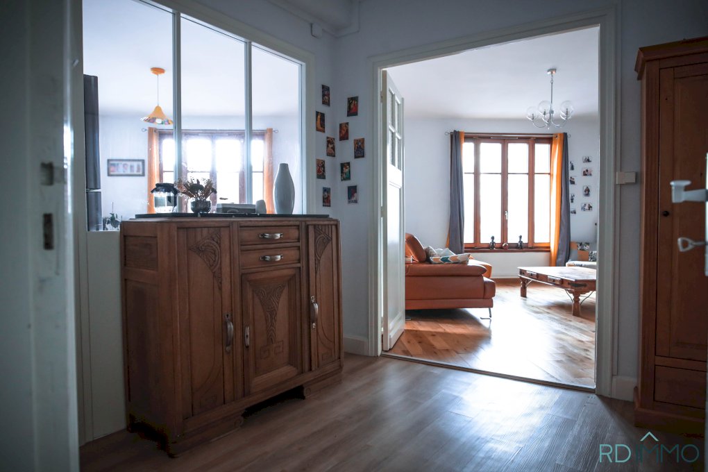 appartement lumineux à République