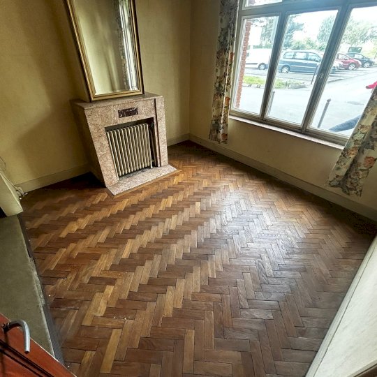 Maison à rénover, beau potentiel avec grand jardin et garages Hellemmes