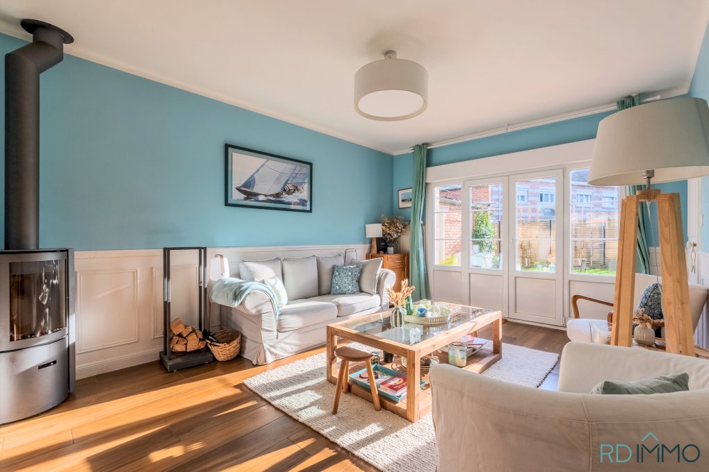 Semi-individuelle, 4 chambres, bureau, garage et jardin Sud
