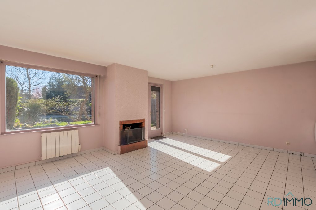 Saint-Vincent: Semi-individuelle sud-ouest, 4 chambres et garage