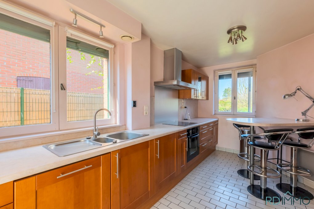 Saint-Vincent: Semi-individuelle sud-ouest, 4 chambres et garage