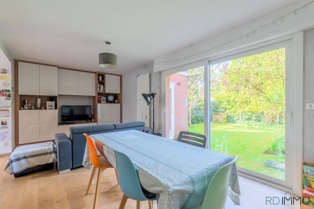 Maison familiale avec jardin, 4 chambres, garage – En impasse calme – Construction 1969