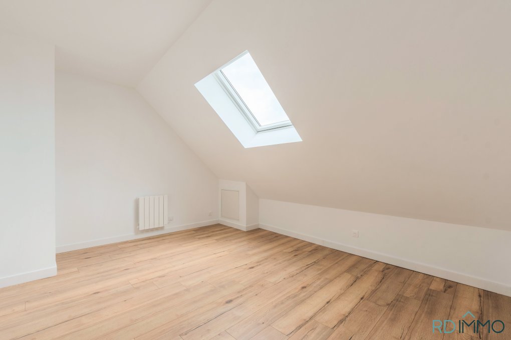 Maison rénovée à vendre à Sainghin-en-Weppes, 4 chambres, Jardin, Calme, Toiture neuve