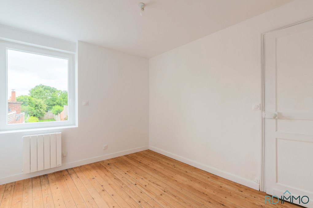 Maison rénovée à vendre à Sainghin-en-Weppes, 4 chambres, Jardin, Calme, Toiture neuve
