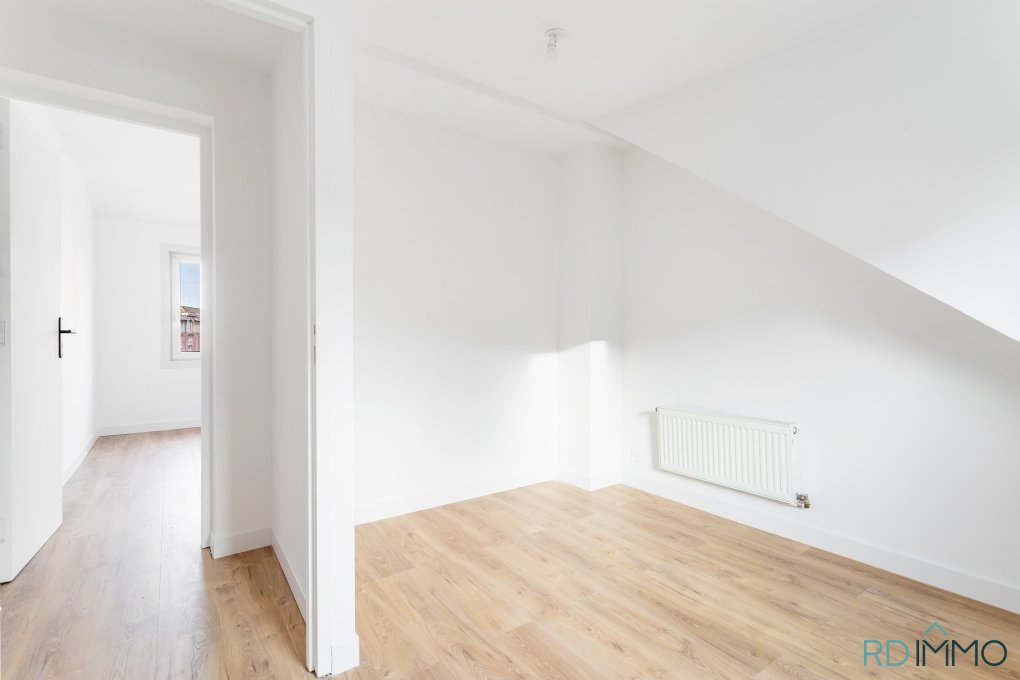 Maison entièrement rénovée avec jardin – Proche tramway Buisson et Saint-Maur