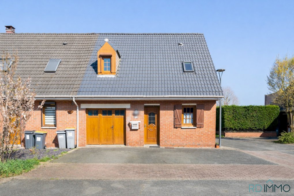 Maison 3 chambres avec jardin à La Madeleine, Garage