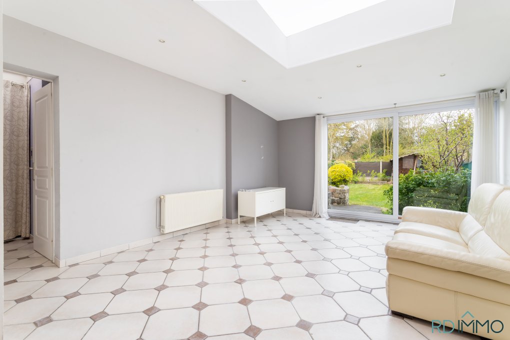 Maison familiale 4 chambres avec jardin et garage