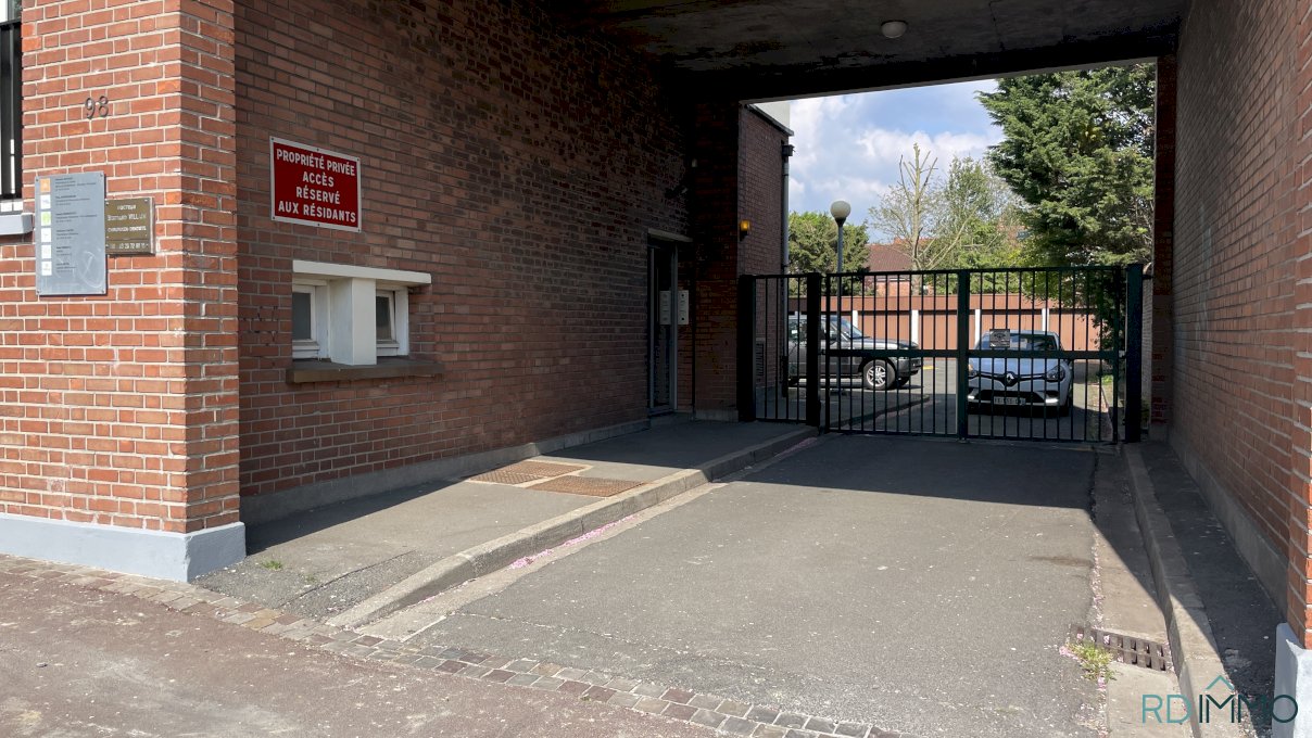 Garage fermé à vendre Marcq-en-Barœul Foch résidence sécurisée