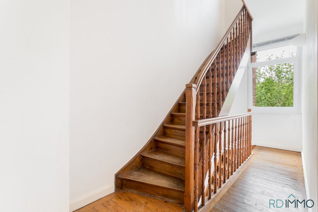 Maison avec jardin, garage et DPE B à Lille Buisson