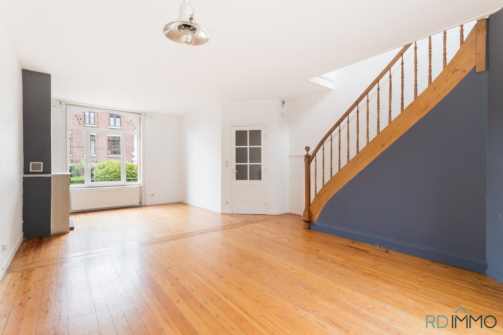 Maison avec jardin, garage et DPE B à Lille Buisson