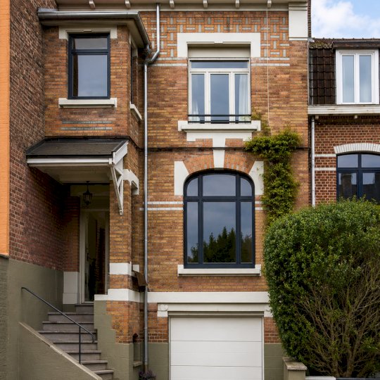 Buisson/Saint-Maur: maison familiale, garage, jardin SO et DPE B Lille