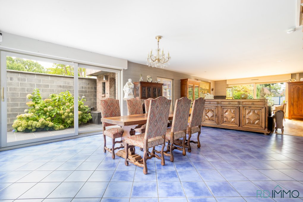 Maison individuelle 185 m² à vendre Tourcoing Avenue de la Marne - 5 chambres - Double garage - Jardin 850 m²