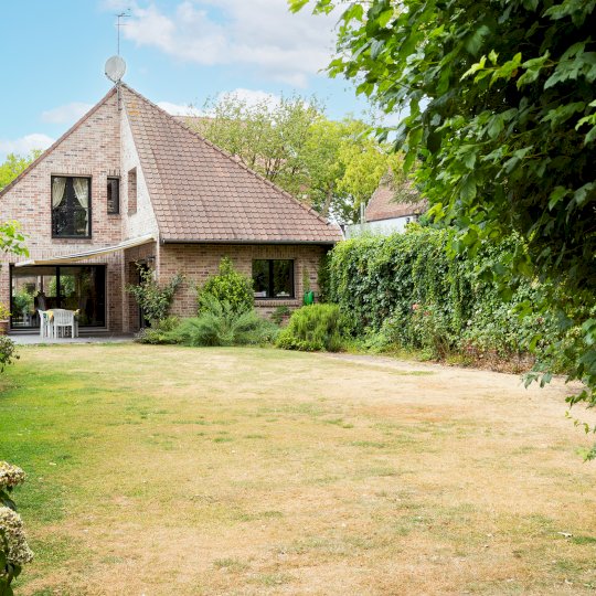 Au calme, individuelle familiale, double garage Tourcoing
