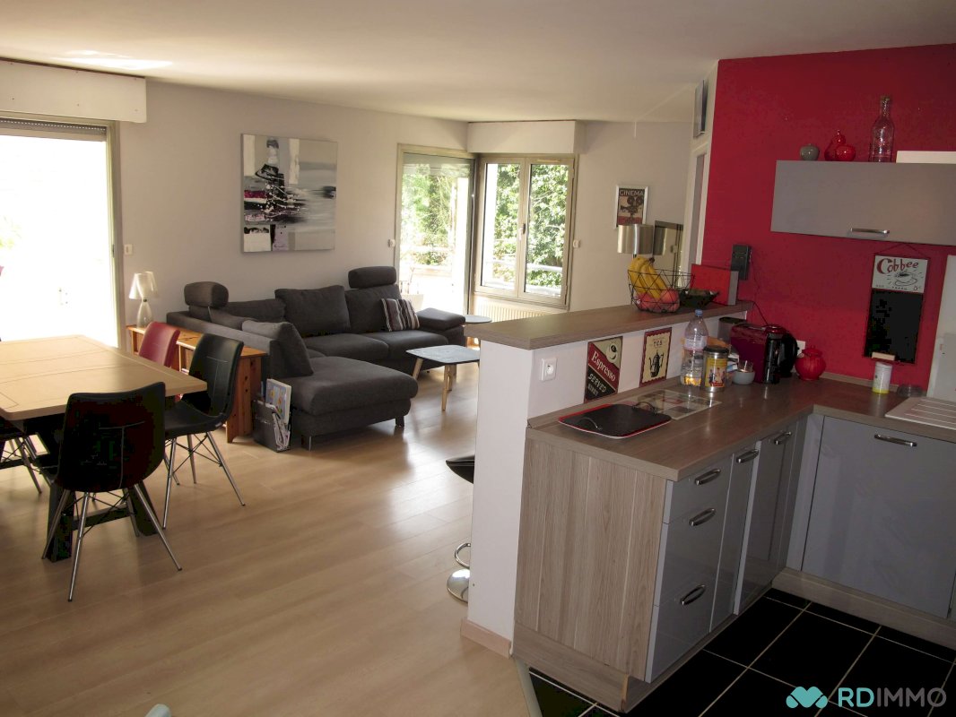 À vendre à Lille : T3 avec balcon et parking