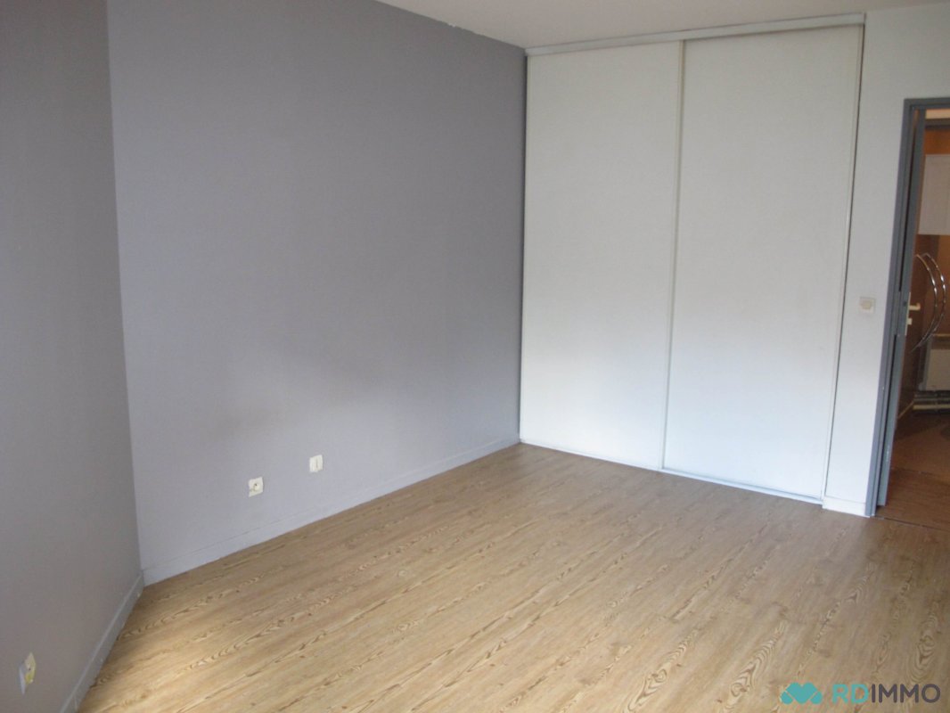 À vendre à Saint-Maur : T3 avec jardin & parking